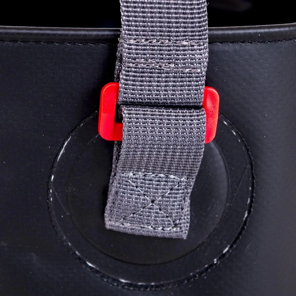 Bo-Camp Opvouwbare emmer 900 ml zwart Bo-Camp Opvouwbare Emmer 900 Ml Zwart -Lafuma-Winkel 107037 990 02