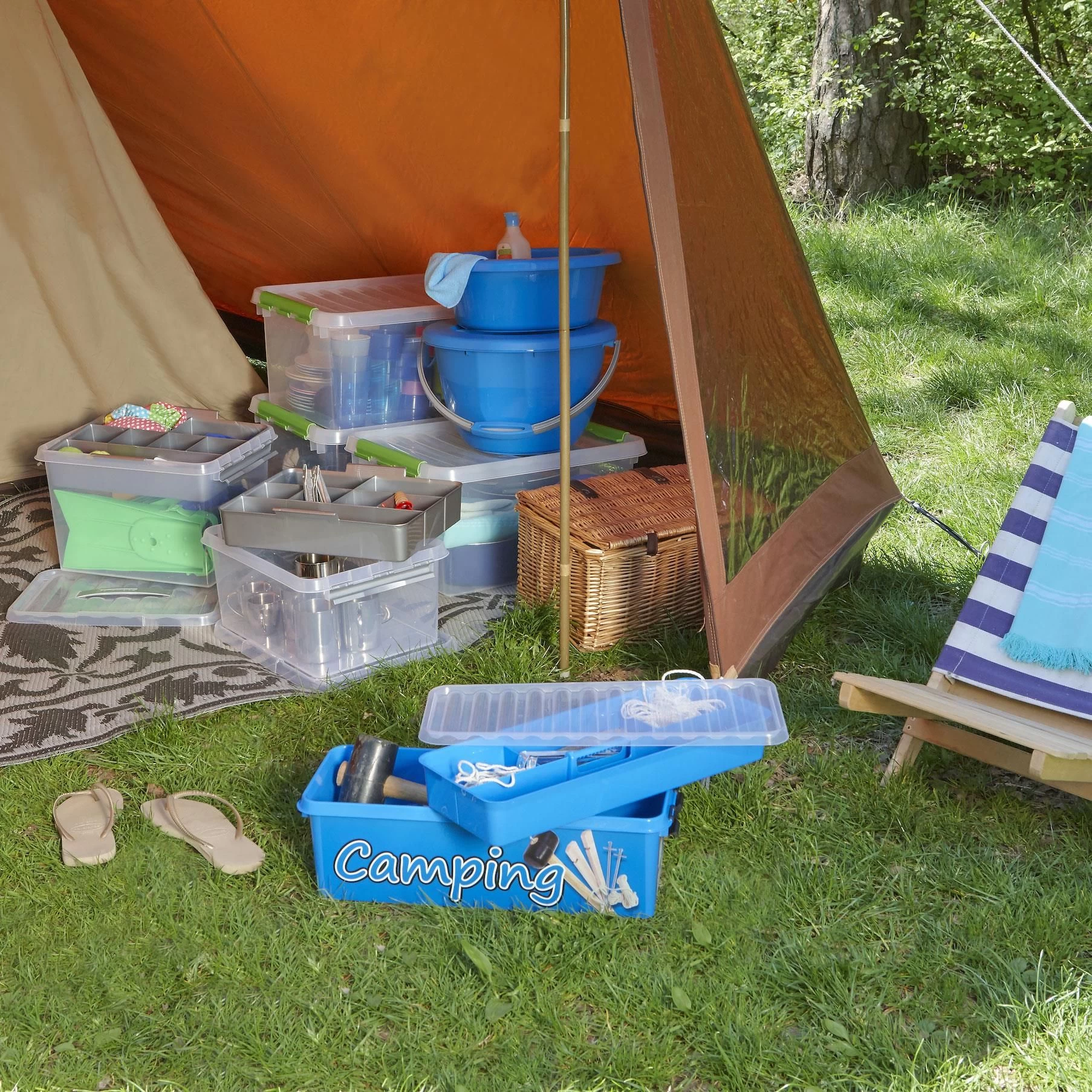 Sunware Q-Line Camping opbergbox 9,5 liter blauw Sunware Q-Line Camping Opbergbox 9,5 Liter Blauw -Lafuma-Winkel 108280 200 05 3