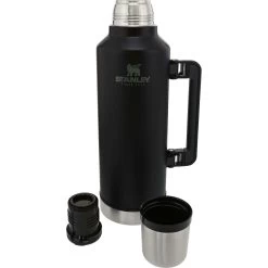 Stanley PMIThe Legendary Classic Thermosfles 2,3 Liter Matte Black 4 Stanley PMIThe Legendary Classic Thermosfles 2,3 Liter Matte Black -Lafuma-Winkel 115074 990 03