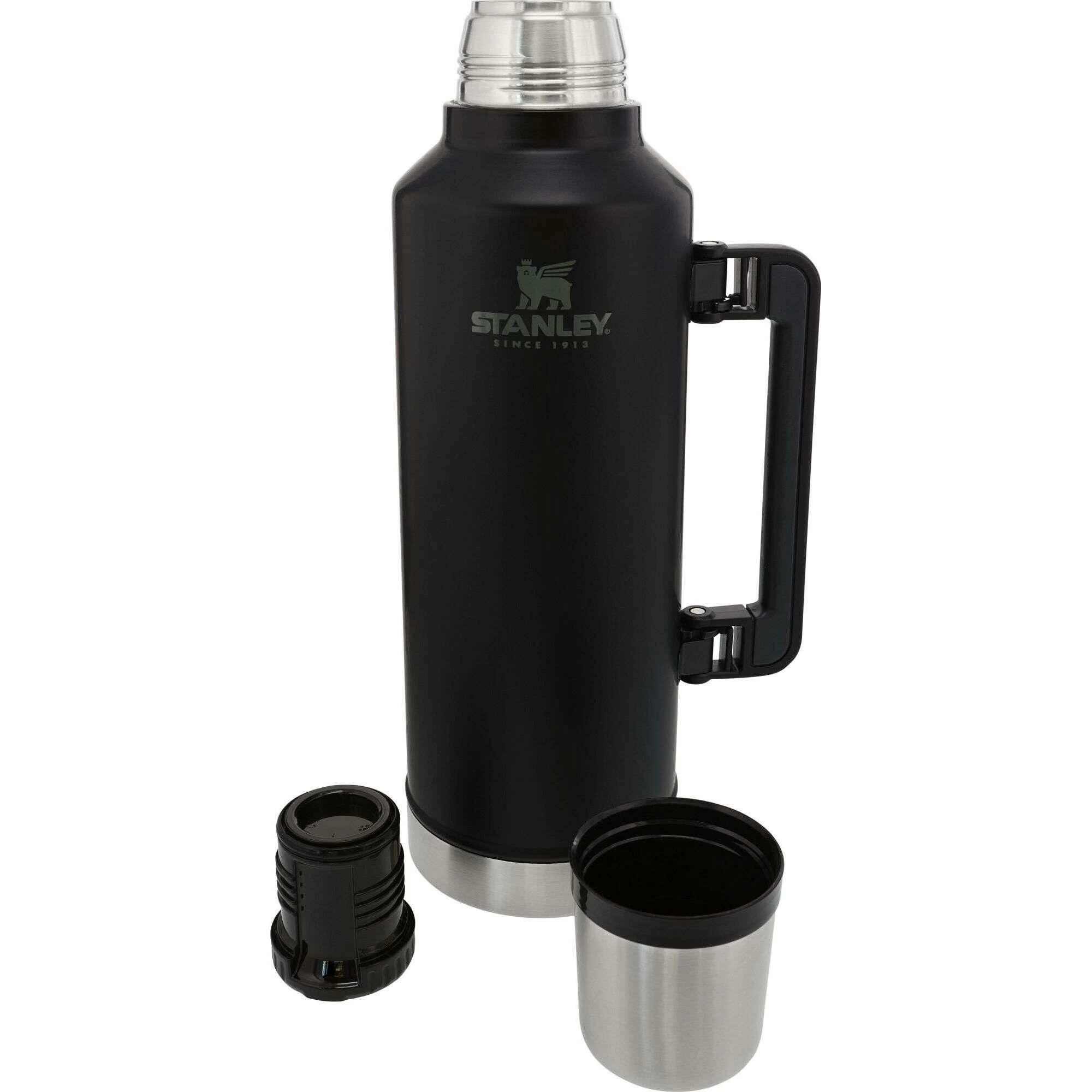 Stanley PMIThe Legendary Classic thermosfles 2,3 liter matte black Stanley PMIThe Legendary Classic Thermosfles 2,3 Liter Matte Black -Lafuma-Winkel 115074 990 03